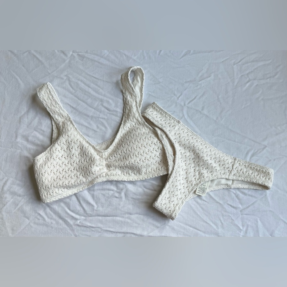 Hollister White Crochet Bikini Set Size XS/S